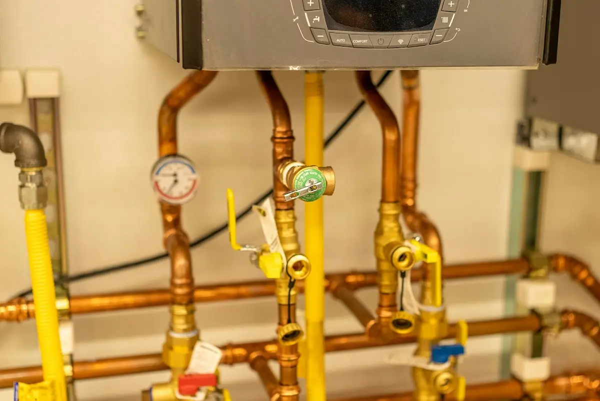 Licensed technician providing Pipe Repair for a homeowner in Dale City